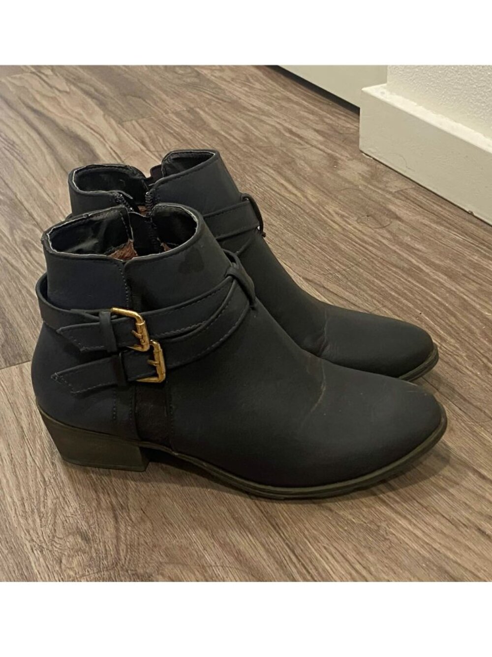 Black Cross-strapped Buckled Ankle Boots with Zipper - Top Moda - US size 6